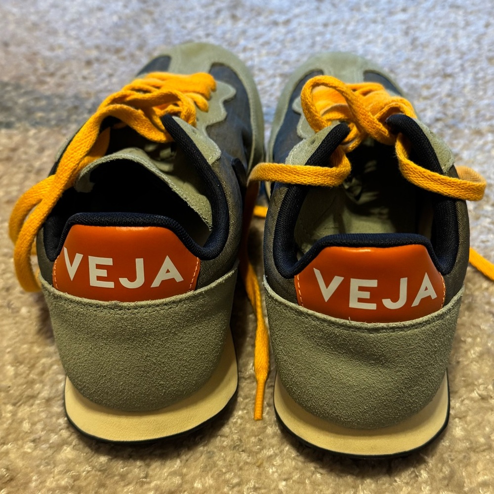 NEW VEJA Rio Branco Sneaker in Khaki Black - Picture 4 of 6
